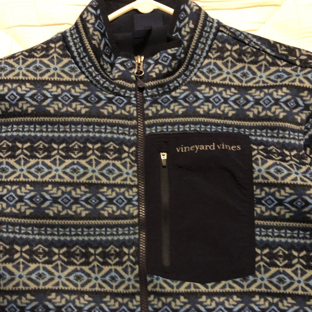 Vineyard Vines full zip fleece.